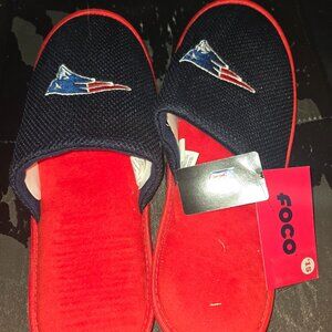 New England Patriot Slippers BNWT Size Mens Large (11-12)